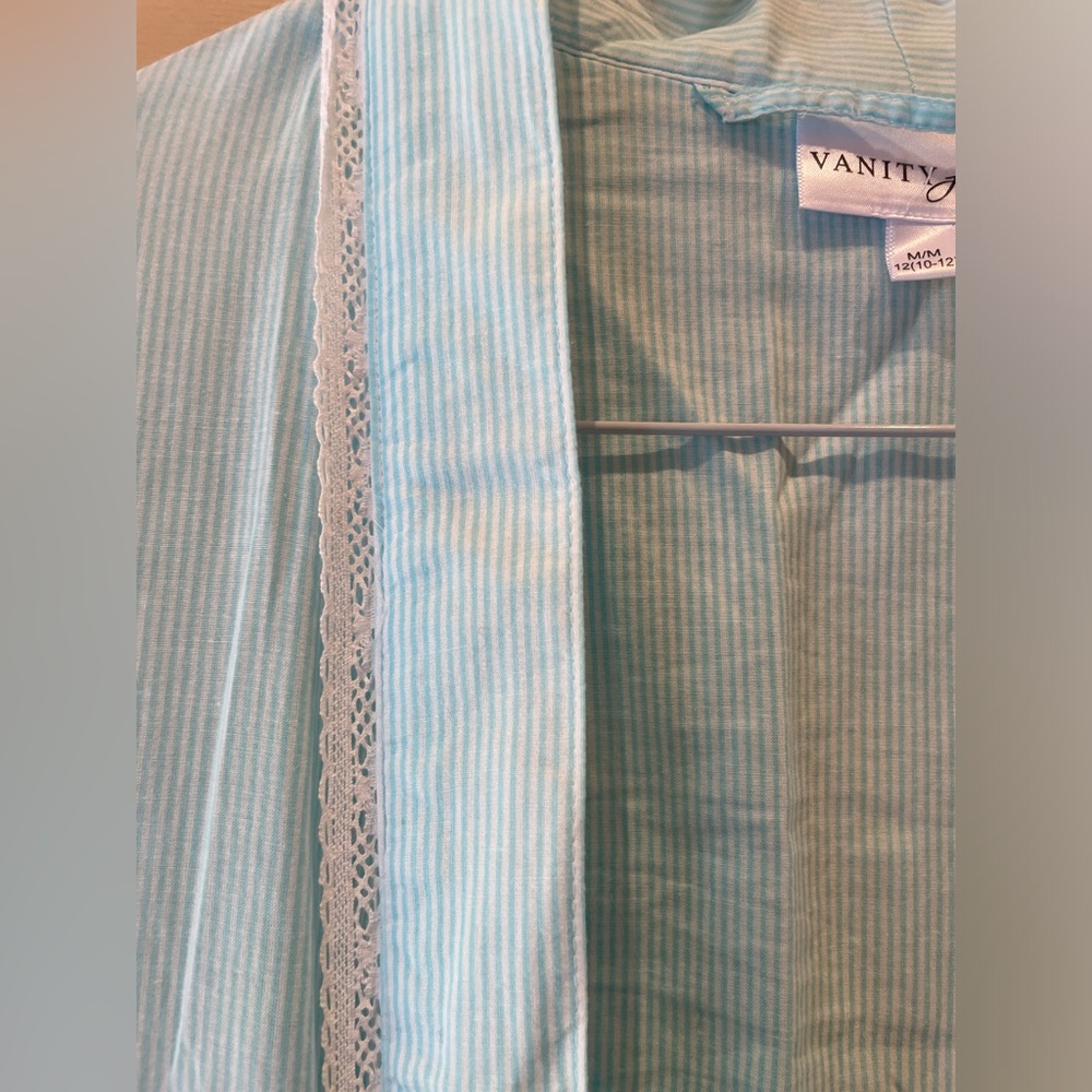 Vanity Fair long Cotton Robe - Picture 4 of 9